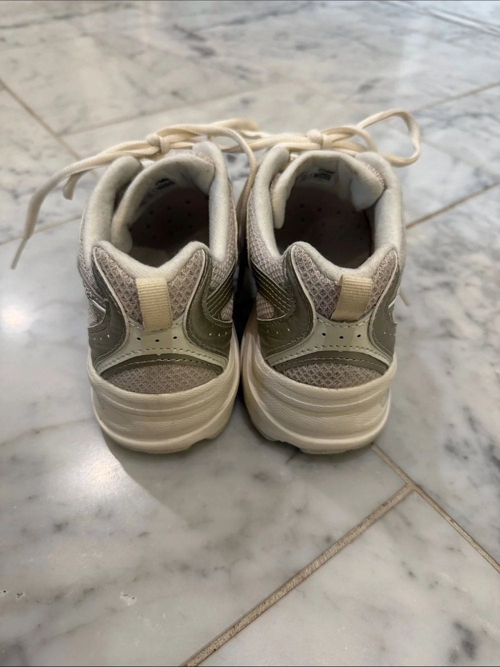 New Balance Running Sneakers in Metallic Silver & Cream - Picture 4 of 6